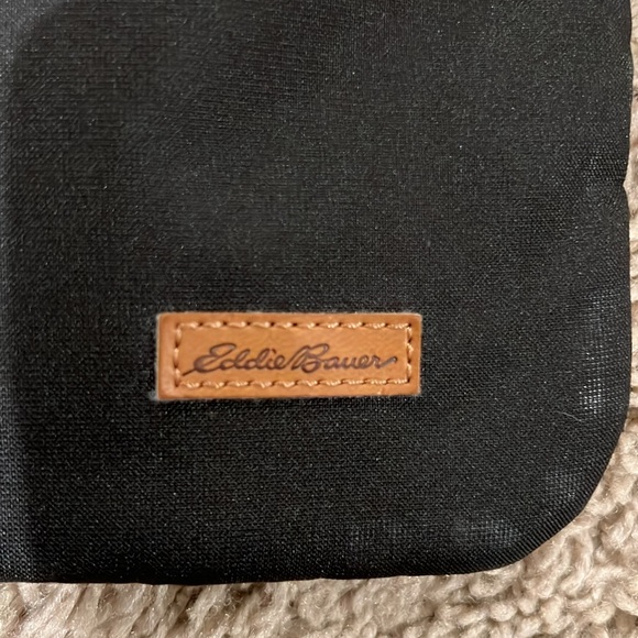 Eddie Bauer cross body purse. - Picture 2 of 3